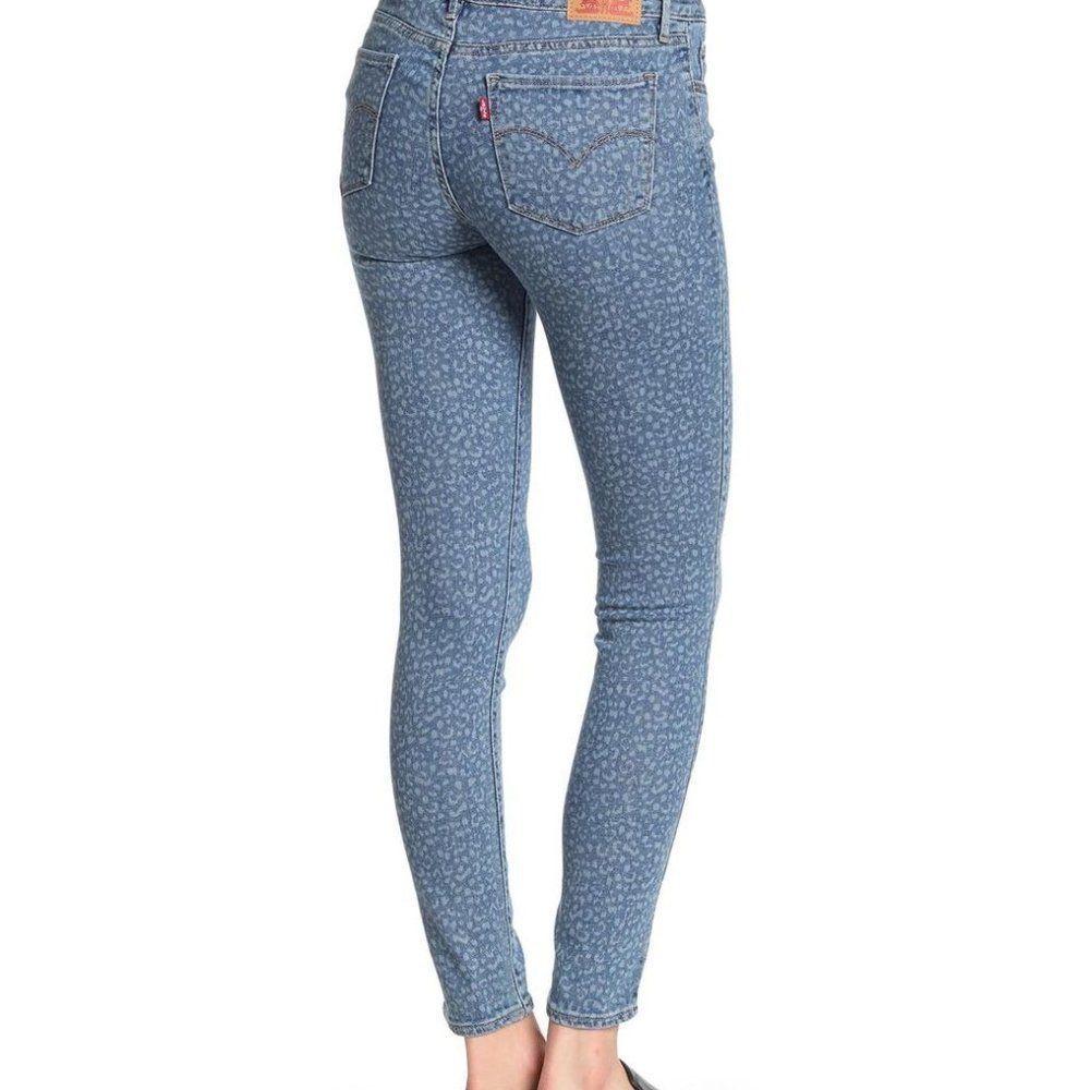 Leopard LEVI'S 711 Skinny Light Wash Mid Rise BNWT - Picture 1 of 10